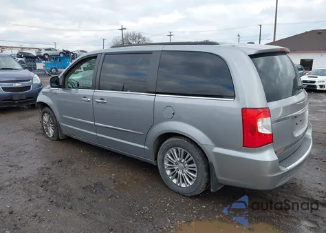 2015 Chrysler Town & Country Touring-L z USA, uszkodzony, nr VIN 2C4RC1CG4FR546909